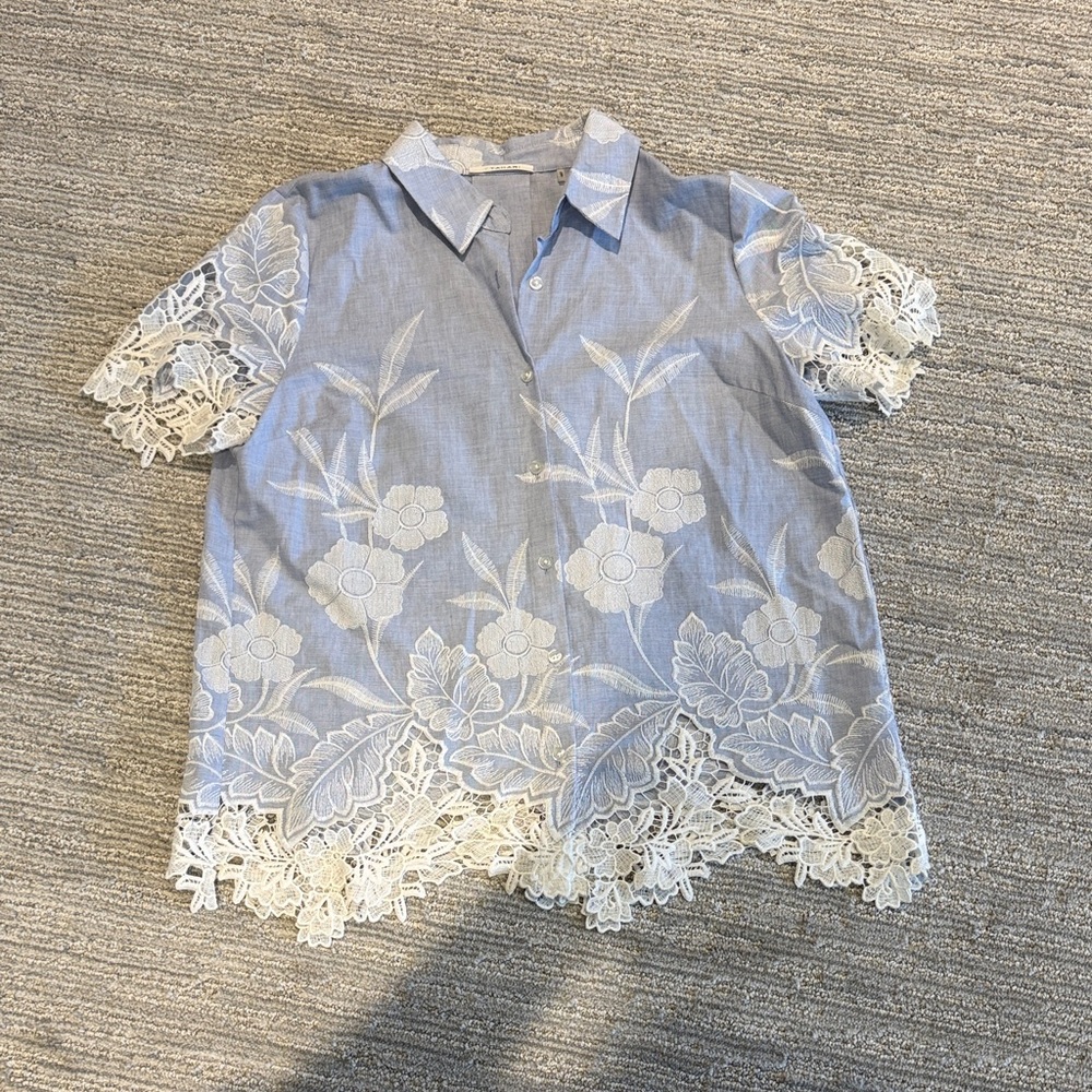 T Tahari Women's Blue and white Lace Blouse